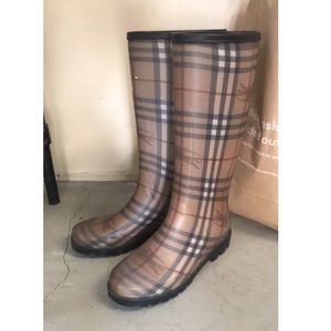 AUTH Burberry Rainboots